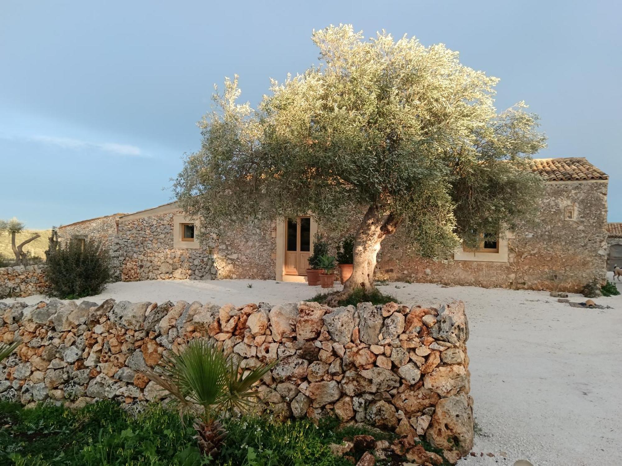 Casa Imayah Charming B&B Noto Esterno foto